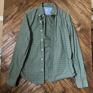 Izod slim fit Oxford shirt- long sleeve. Color: sage green. Size: small